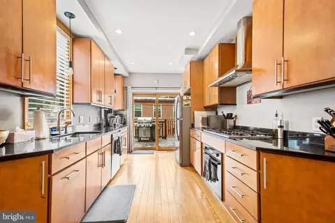 1905 E Pratt St, Baltimore, MD 21231 photo 9