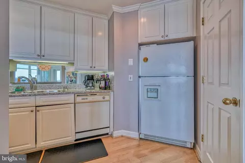 100 Harborview Dr #412, Baltimore, MD 21230 photo 12