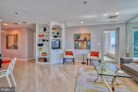 100 Harborview Dr #412, Baltimore, MD 21230 photo 11