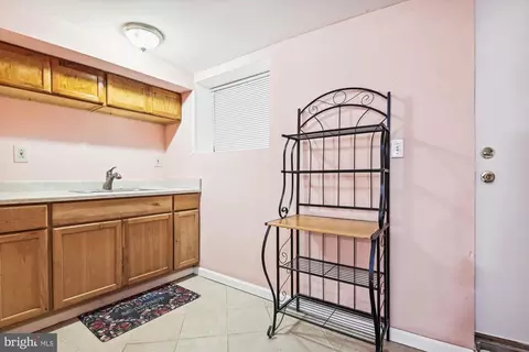 2908 Ellicott Dr, Baltimore, MD 21216 photo 28