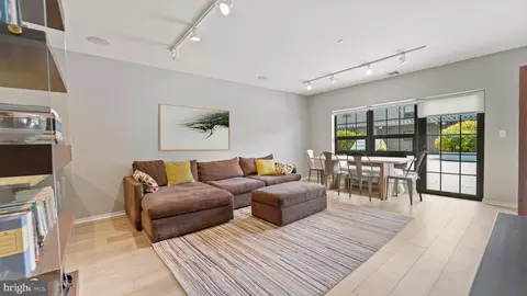 1200 Steuart St #1033, Baltimore, MD 21230