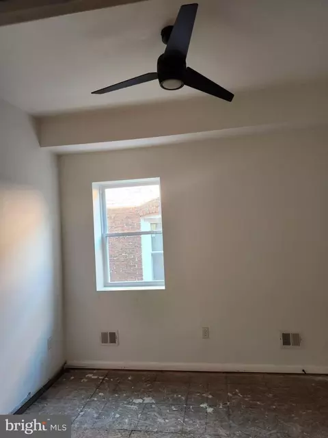 824 Brooks Ln, Baltimore, MD 21217 photo 17