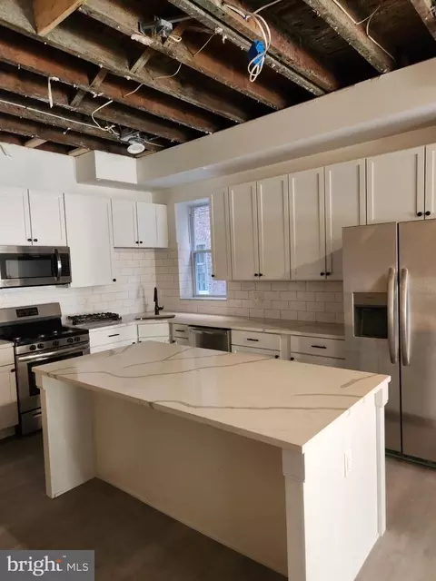 824 Brooks Ln, Baltimore, MD 21217 photo 9