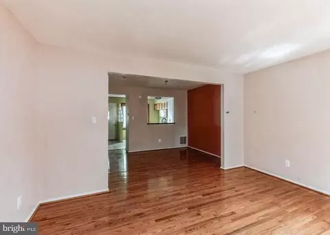 69 Cobber Ln, Baltimore, MD 21229 photo 17