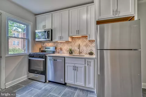 109 N Edgewood St, Baltimore, MD 21229