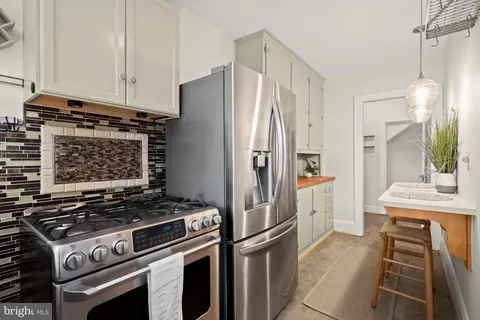 410 Bretton Pl, Baltimore, MD 21218 photo 16