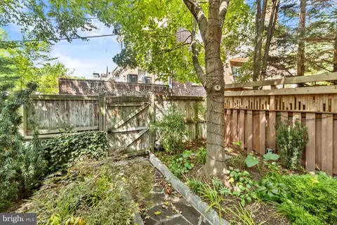 410 Bretton Pl, Baltimore, MD 21218 photo 43