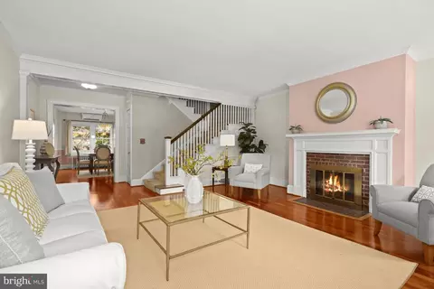 410 Bretton Pl, Baltimore, MD 21218 photo 4