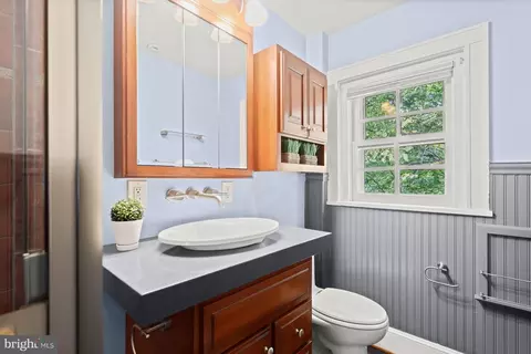 410 Bretton Pl, Baltimore, MD 21218 photo 24