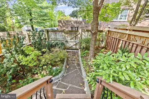 410 Bretton Pl, Baltimore, MD 21218 photo 40