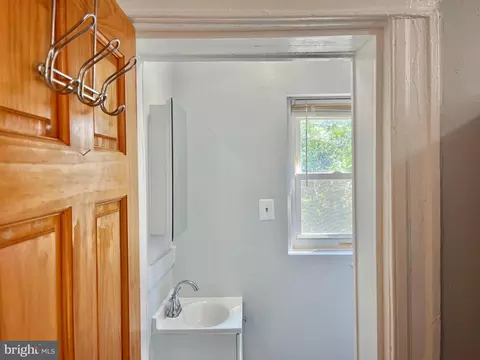 521 Tunbridge Rd, Baltimore, MD 21212 photo 19