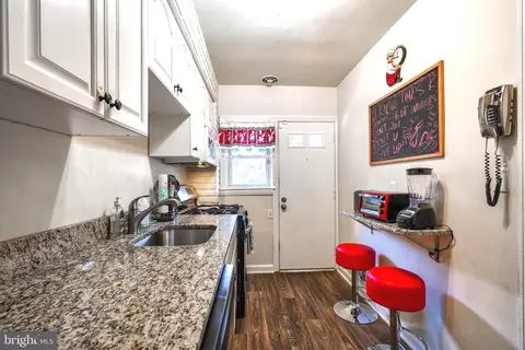 4508 Manorview Rd, Baltimore, MD 21229 photo 8