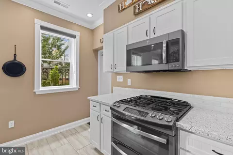 2800 E Baltimore St, Baltimore, MD 21224 photo 7