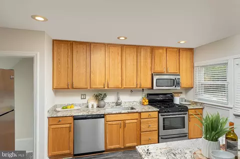 1017 E Lake Ave, Baltimore, MD 21212 photo 5
