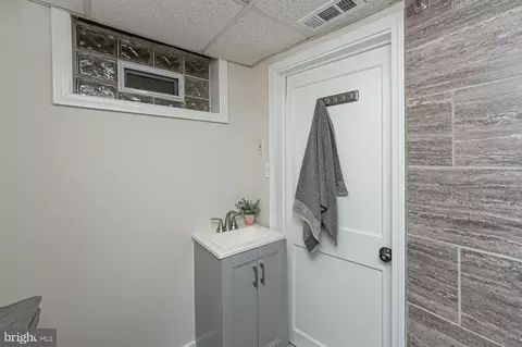 1017 E Lake Ave, Baltimore, MD 21212 photo 28