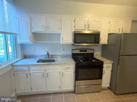 4022 Massachusetts Ave, Baltimore, MD 21229 photo 8