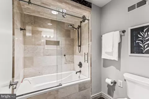 702 S Hanover St, Baltimore, MD 21230 photo 27