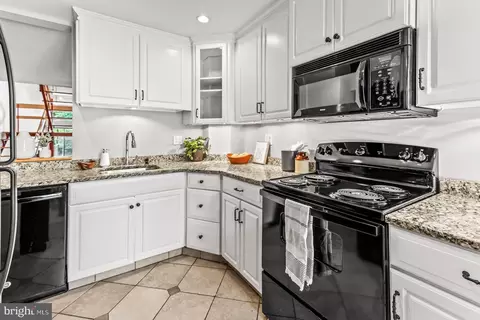 702 S Hanover St, Baltimore, MD 21230 photo 20