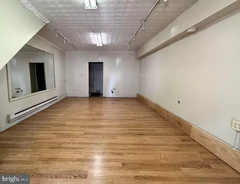3851 Falls Rd, Baltimore, MD 21211 photo 2