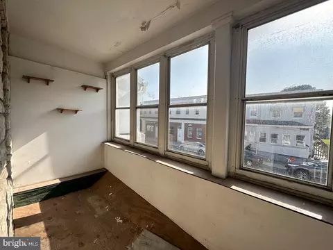 3851 Falls Rd, Baltimore, MD 21211 photo 9