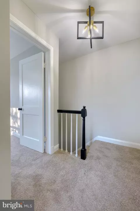 4353 Eldone Rd, Baltimore, MD 21229 photo 14