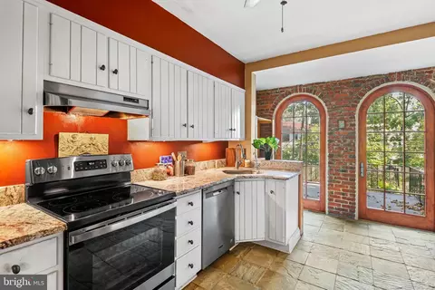 201 Ridgemede Rd, Baltimore, MD 21210 photo 15