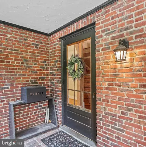 201 Ridgemede Rd, Baltimore, MD 21210 photo 5