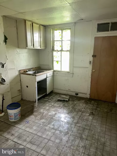 2117 Walbrook Ave, Baltimore, MD 21217 photo 1