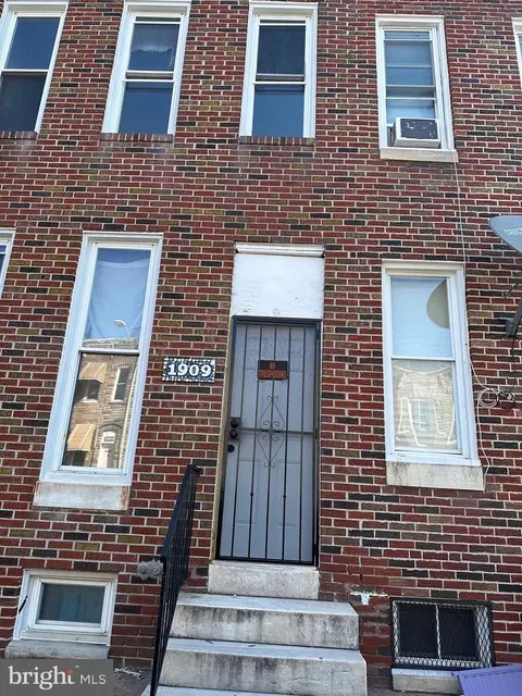 1909 Division St, Baltimore, MD 21217
