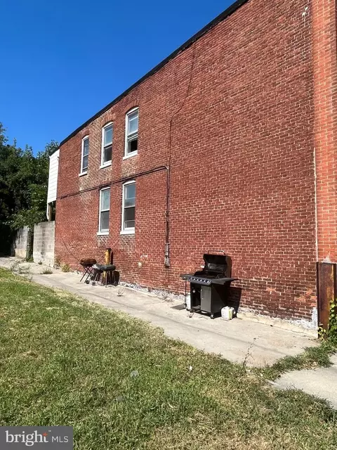 2000 Division St, Baltimore, MD 21217 photo 3