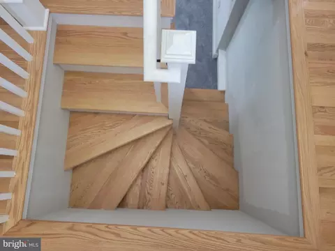 Entry Way - 731 Saint Johns Rd, Baltimore, MD 21210 photo 8 of 9