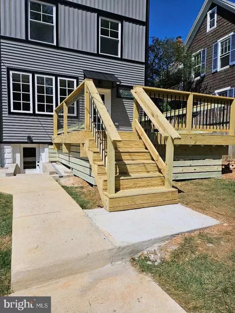 Exterior - 731 Saint Johns Rd, Baltimore, MD 21210 photo 8 of 10