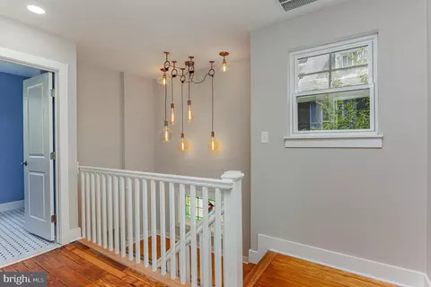 Entry Way - 731 Saint Johns Rd, Baltimore, MD 21210 photo 4 of 9
