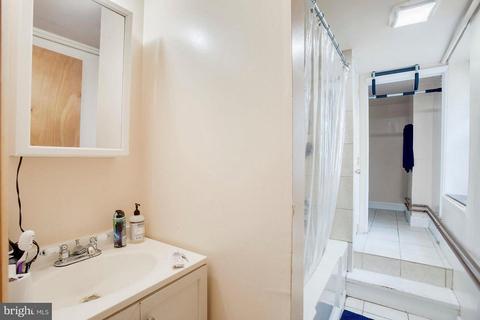 301 E 33rd St, Baltimore, MD 21218 photo 28