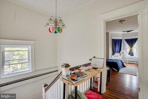 301 E 33rd St, Baltimore, MD 21218 photo 12