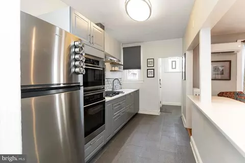 810 E 33rd St E, Baltimore, MD 21218 photo 8