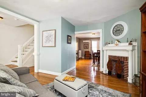 810 E 33rd St E, Baltimore, MD 21218 photo 3