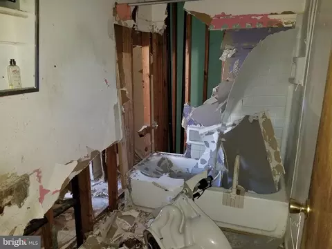 719 E 20th St, Baltimore, MD 21218 photo 9