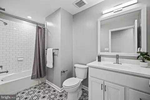 410 E Biddle St, Baltimore, MD 21202 photo 19