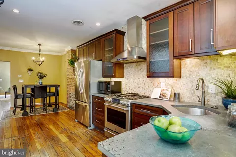 306 E Randall St, Baltimore, MD 21230 photo 11