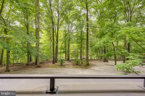 111 Hamlet Hill Rd #212, Baltimore, MD 21210