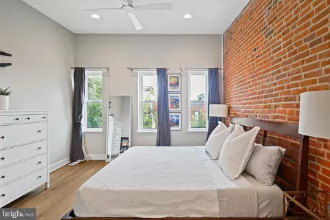 3132 Odonnell St, Baltimore, MD 21224 photo 2
