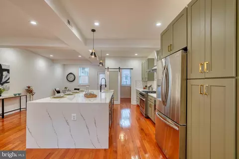 1128 Hull St, Baltimore, MD 21230 photo 18