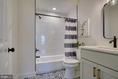 1128 Hull St, Baltimore, MD 21230 photo 72