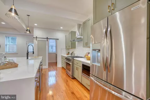 1128 Hull St, Baltimore, MD 21230 photo 30