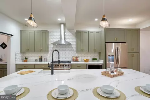 1128 Hull St, Baltimore, MD 21230 photo 24