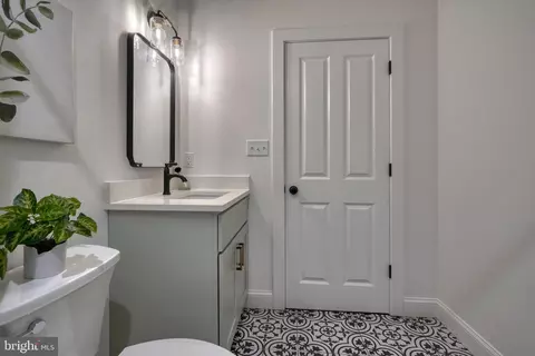 1128 Hull St, Baltimore, MD 21230 photo 79