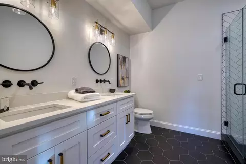 1128 Hull St, Baltimore, MD 21230 photo 49