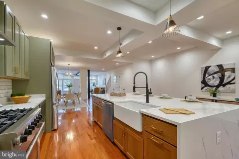 1128 Hull St, Baltimore, MD 21230 photo 31