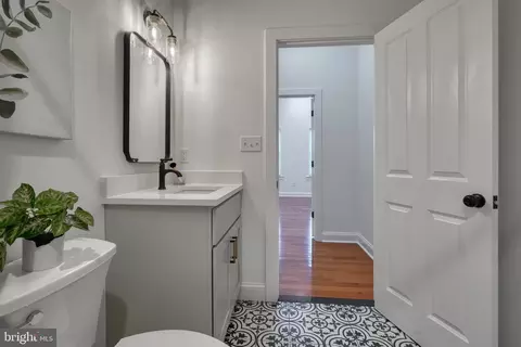 1128 Hull St, Baltimore, MD 21230 photo 78